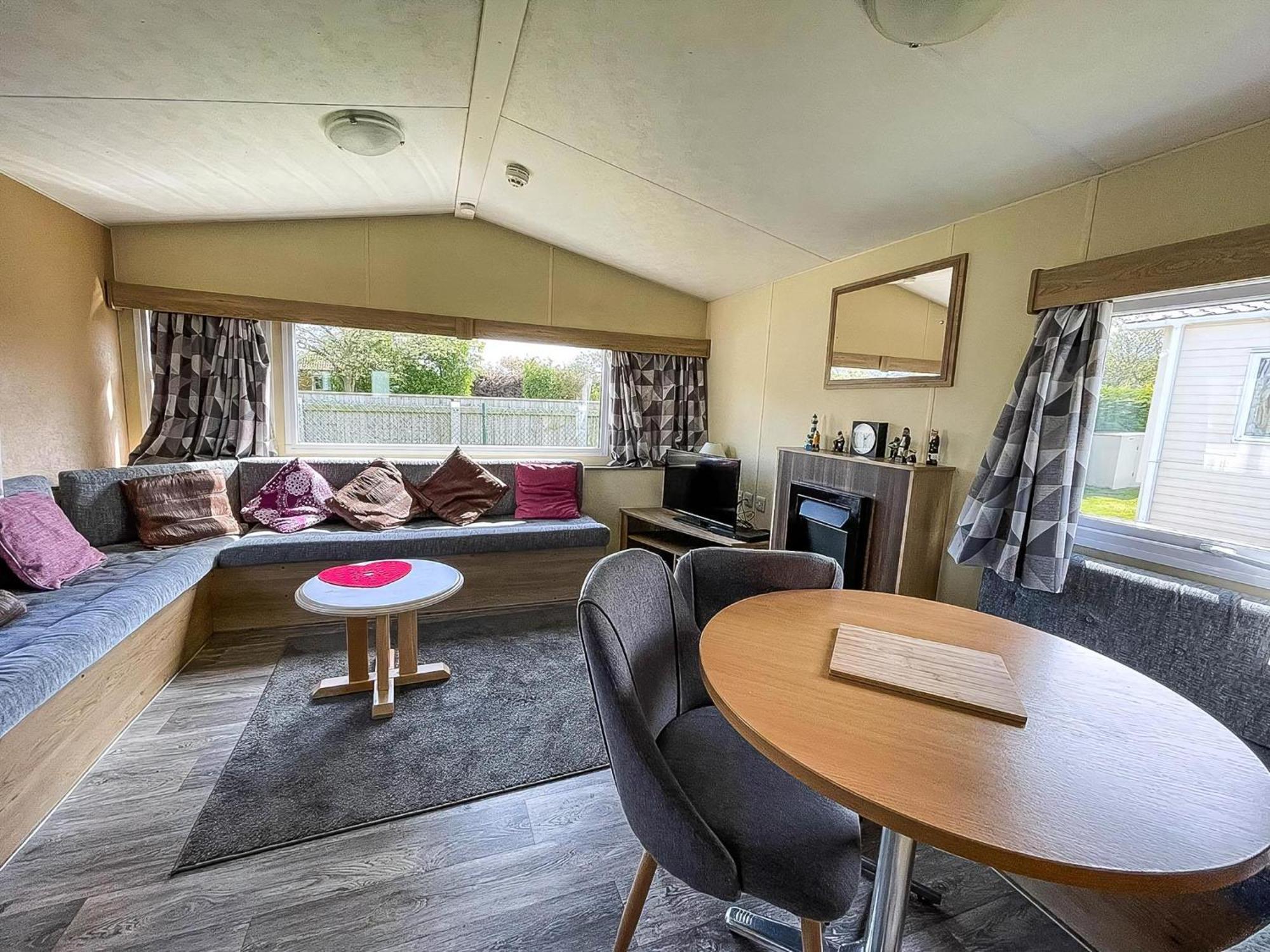 Lovely 6 Berth Caravan At Sunnydale Holiday Park Ref 35375S Louth  Kültér fotó