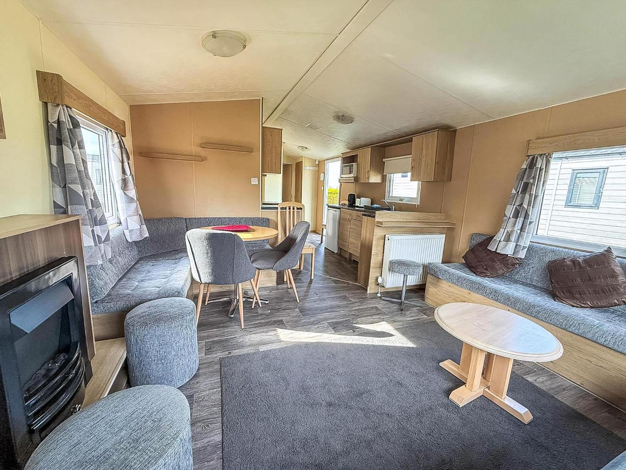 Lovely 6 Berth Caravan At Sunnydale Holiday Park Ref 35375S Louth  Kültér fotó